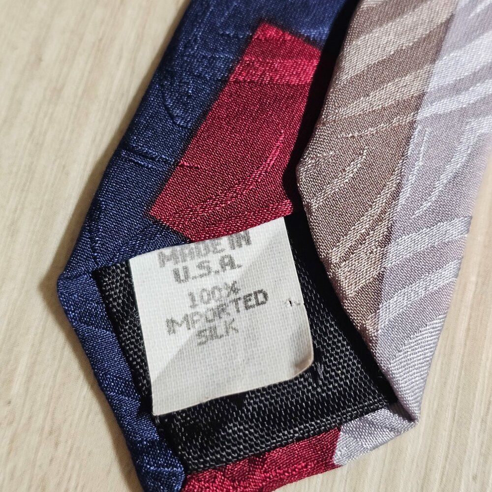 Vintage Oscar de la Renta 100% Silk Geometric Men's Tie - Picture 6 of 8